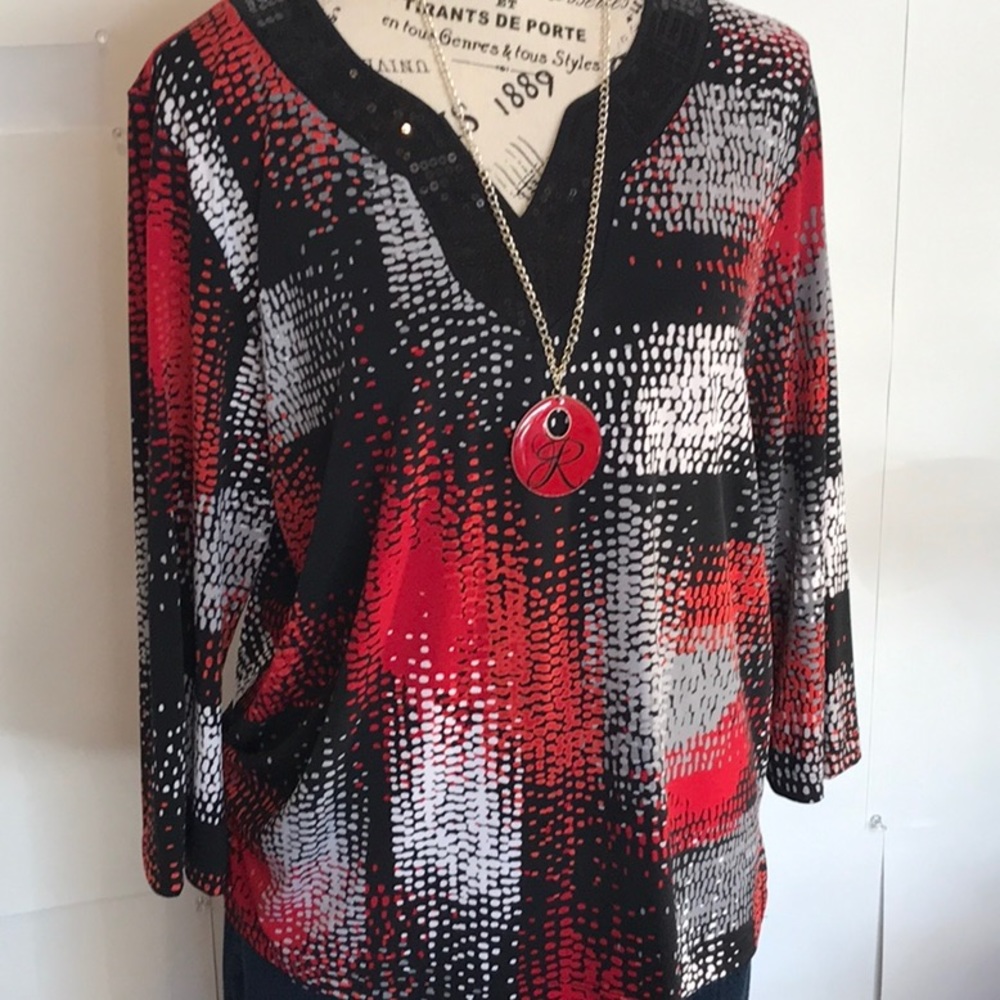 Alfred Dunner Top ooolaalaa🌹🎈 so pretty